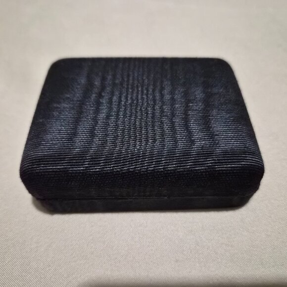 New Cuff Links Set - Picture 4 of 5